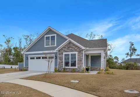 7349 Oakland Country Ct, Winnabow, NC 28479
