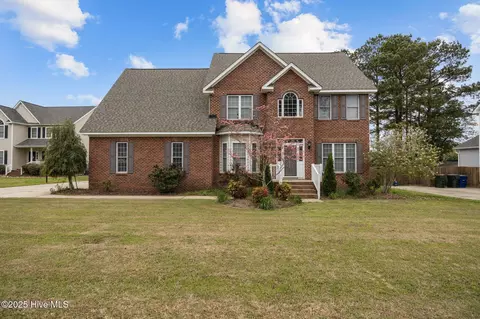 4212 Leicester Ct, Winterville, NC 28590