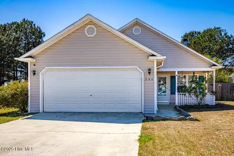 206 Jasmine Ln, Jacksonville, NC 28546
