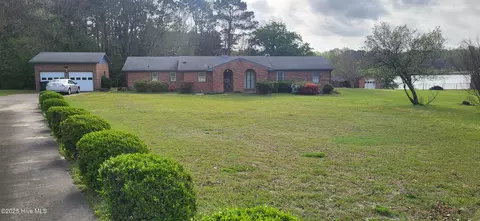 111 Allison Dr, Dudley, NC 28333