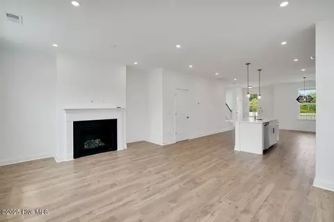 Living - 5305 Moonshell Loop, Wilmington, NC 28412 photo 1 of 3