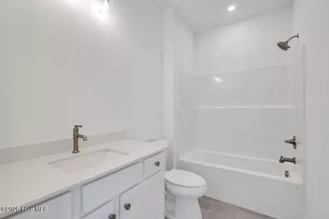 Bath - 5305 Moonshell Loop, Wilmington, NC 28412 photo 3 of 3