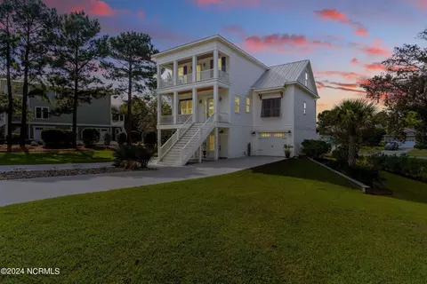 46 Hammock Watch Way, Hampstead, NC 28443