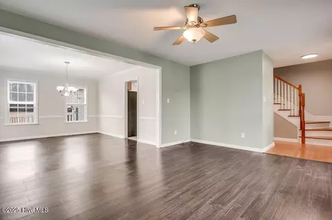Living - 229 E Ivybridge Dr # -1, Hubert, NC 28539 photo 4 of 11