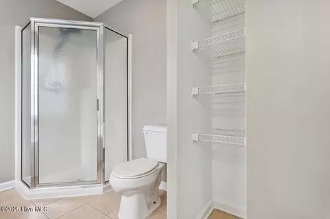 Bath - 229 E Ivybridge Dr # -1, Hubert, NC 28539 photo 2 of 4