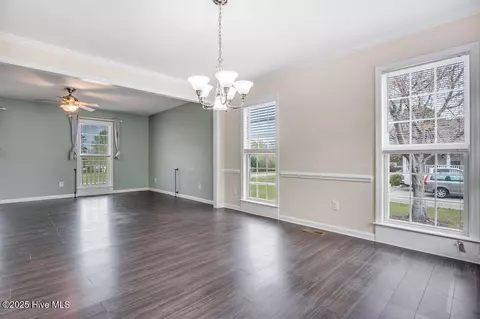 Living - 229 E Ivybridge Dr # -1, Hubert, NC 28539 photo 6 of 11
