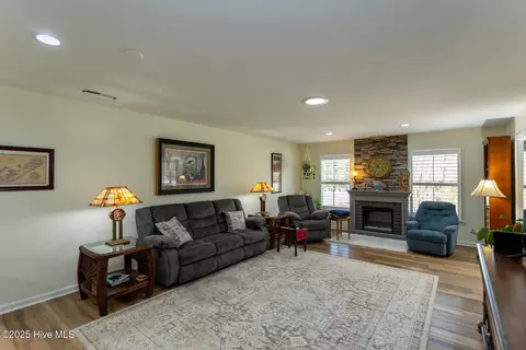 195 Pinehurst Trace Dr, Pinehurst, NC 28374 photo 4
