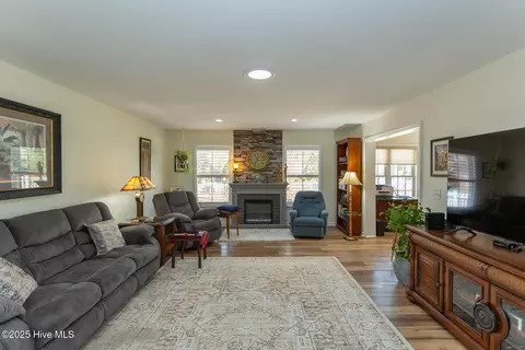 195 Pinehurst Trace Dr, Pinehurst, NC 28374 photo 11