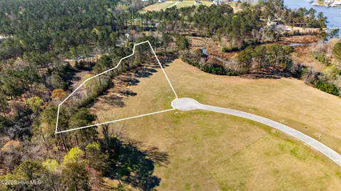 123 Davis Field Ct, Oriental, NC 28571