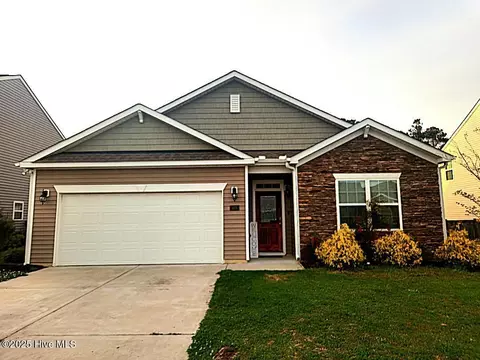 305 Ginger Dr, New Bern, NC 28560