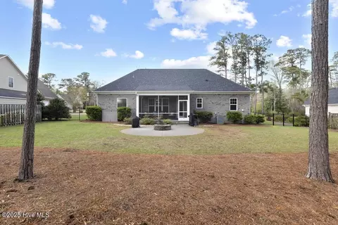 Exterior - 354 Crown Pointe Dr, Hampstead, NC 28443 photo 5 of 9