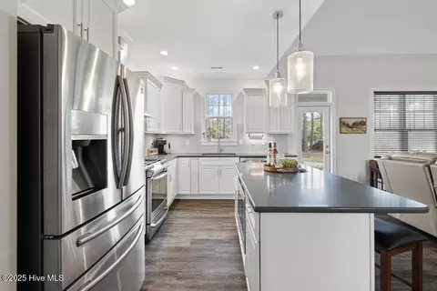 Kitchen - 354 Crown Pointe Dr, Hampstead, NC 28443 photo 1 of 3