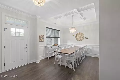 Dining - 354 Crown Pointe Dr, Hampstead, NC 28443 photo 2 of 2