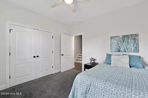 Bedroom - 354 Crown Pointe Dr, Hampstead, NC 28443 photo 5 of 8