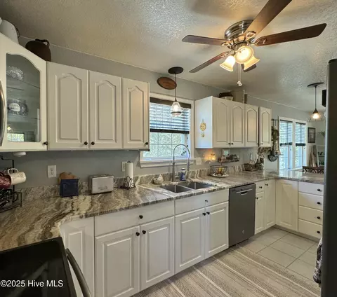 132 Swan View Dr, Kill Devil Hills, NC 27948 photo 10