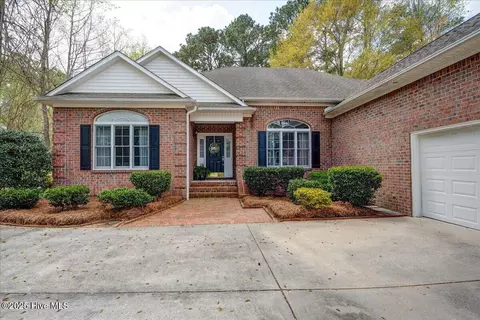 205 Walden Ct, New Bern, NC 28562