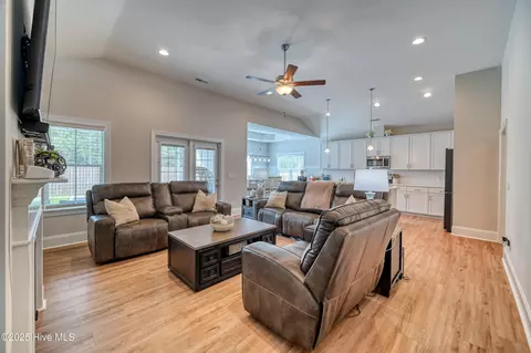 48 Streambed Way, Hampstead, NC 28443 photo 5