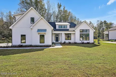 11187 Ashton Rd, Burgaw, NC 28425