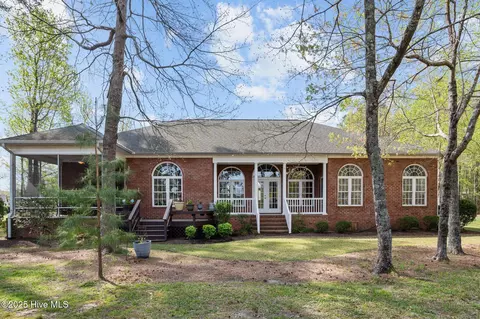 105 Neuse Dr, Chocowinity, NC 27817 photo 3