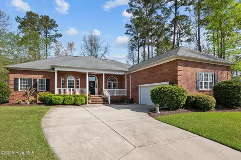 105 Neuse Dr, Chocowinity, NC 27817