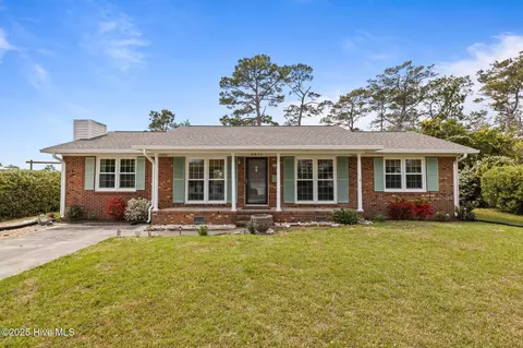 2411 Emeline Pl, Morehead City, NC 28557