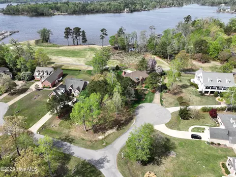 21 Chowan Cir # -N, Hertford, NC 27944
