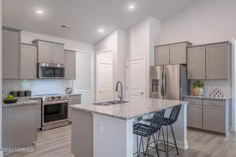 Kitchen - 143 Cherry Laurel Dr, Wallace, NC 28466 photo 2 of 2