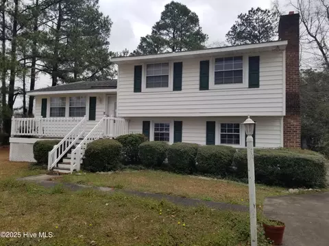 2105 Tucker Rd, Winterville, NC 28590