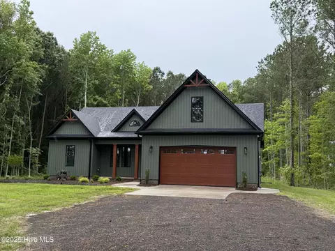 691 Griffin Swamp Rd, Elizabeth City, NC 27909
