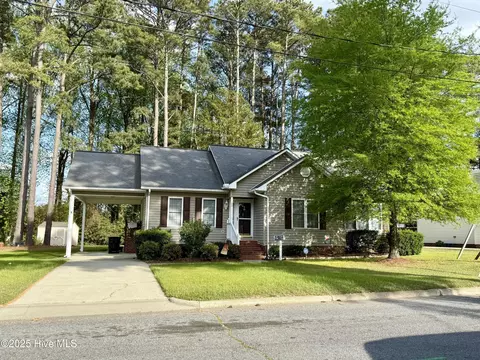 109 Woodside Ave, Williamston, NC 27892