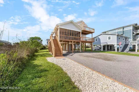 5227 E Pelican Dr, Oak Island, NC 28465