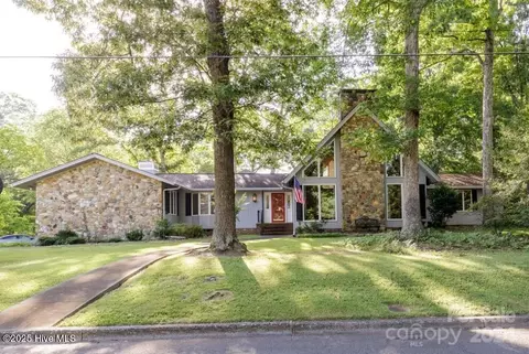 658 N 9th St, Albemarle, NC 28001