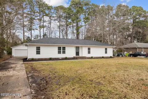 206 Speight St, Havelock, NC 28532