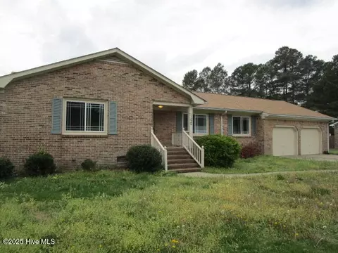105 Pineview Dr, Elizabeth City, NC 27909