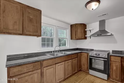Kitchen - 3911 Penderlea Hwy, Willard, NC 28478 photo 1 of 3