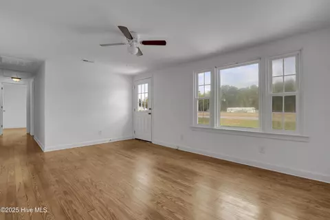 Living - 3911 Penderlea Hwy, Willard, NC 28478 photo 2 of 3
