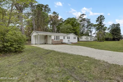 3911 Penderlea Hwy, Willard, NC 28478