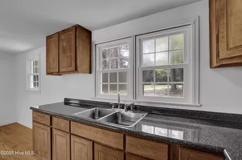 Kitchen - 3911 Penderlea Hwy, Willard, NC 28478 photo 3 of 3