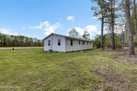 Exterior - 3911 Penderlea Hwy, Willard, NC 28478 photo 7 of 8