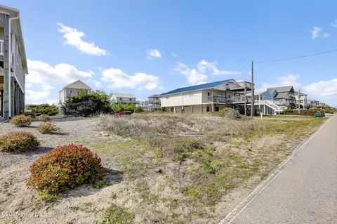 1510 Ocean Blvd, Topsail Beach, NC 28445