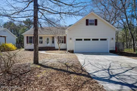 833 Wildwood Pointe Dr, New Bern, NC 28560