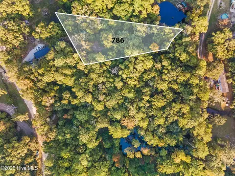 786 Pondview Dr SE, Bolivia, NC 28422