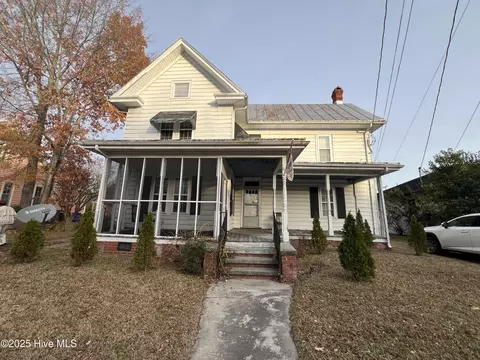 216 N Church St, Hertford, NC 27944