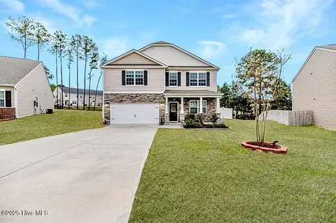 430 Apricot Ln, Carthage, NC 28327