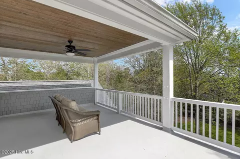 Exterior - 109 Drake Rd, Hampstead, NC 28443 photo 7 of 17