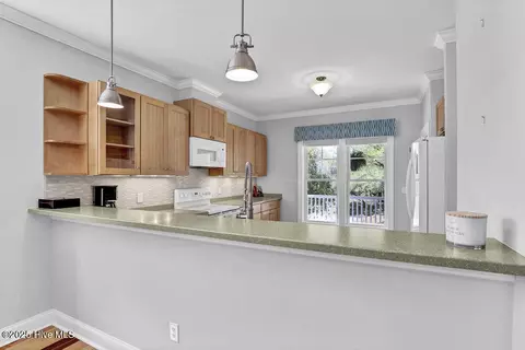 Kitchen - 109 Drake Rd, Hampstead, NC 28443 photo 5 of 5