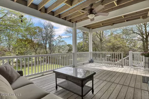 Exterior - 109 Drake Rd, Hampstead, NC 28443 photo 5 of 17