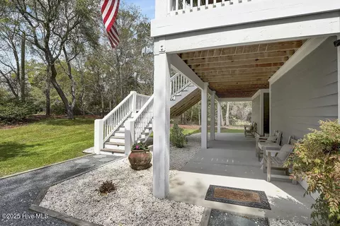 Exterior - 109 Drake Rd, Hampstead, NC 28443 photo 9 of 17