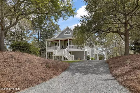 Exterior - 109 Drake Rd, Hampstead, NC 28443 photo 2 of 17