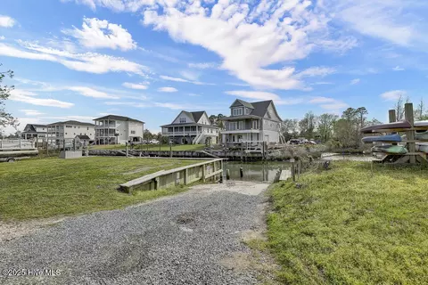 Exterior - 109 Drake Rd, Hampstead, NC 28443 photo 16 of 17
